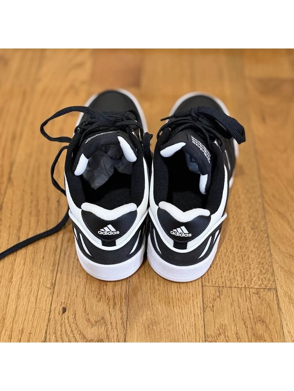 Size 8 US Men’s Adidas Mens White Black Retro Lifestyle Classic Cloud Foam NIB..